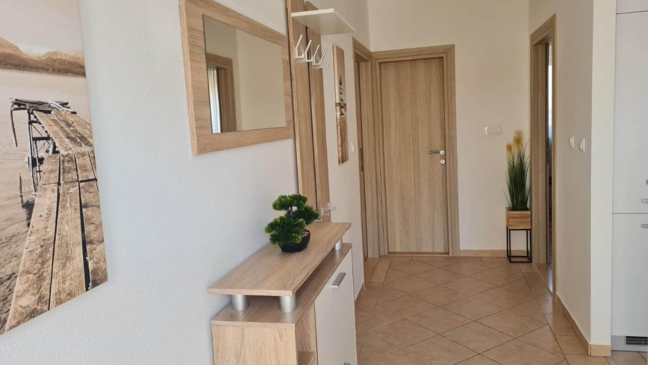 Apartman "Flower Garden" Razanac Exterior photo