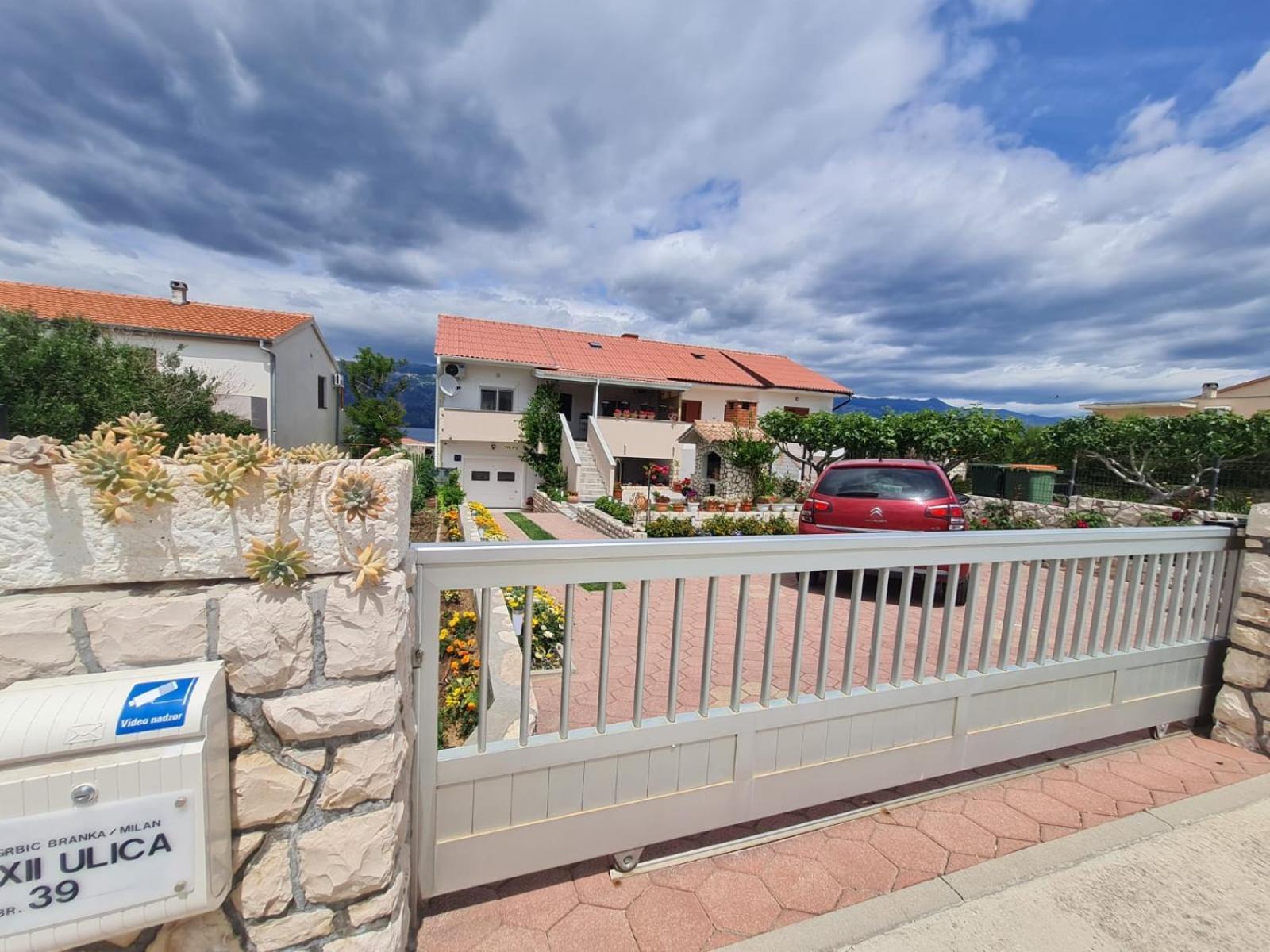 Apartman "Flower Garden" Razanac Exterior photo