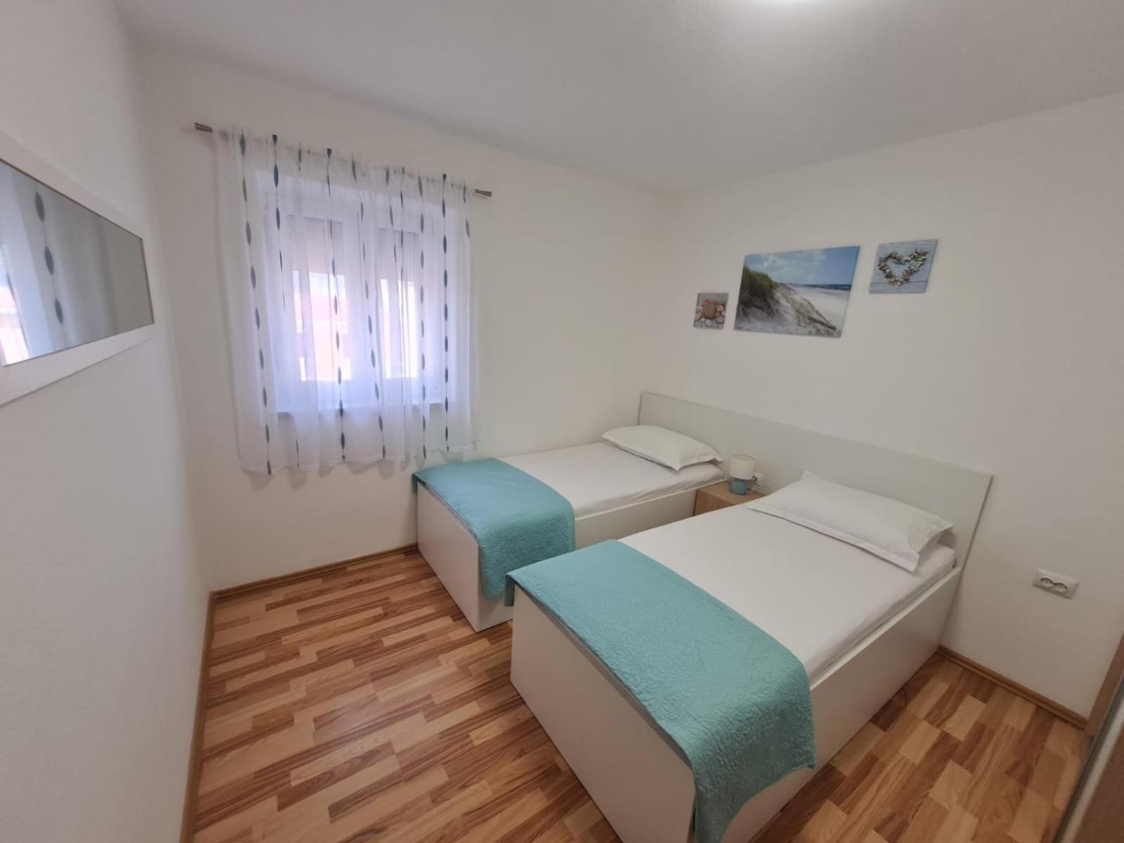 Apartman "Flower Garden" Razanac Exterior photo